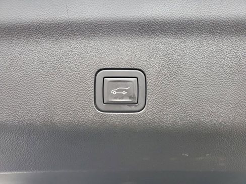 Certified 2024 Chevrolet Tahoe Z71 w/ Luxury Package image 36