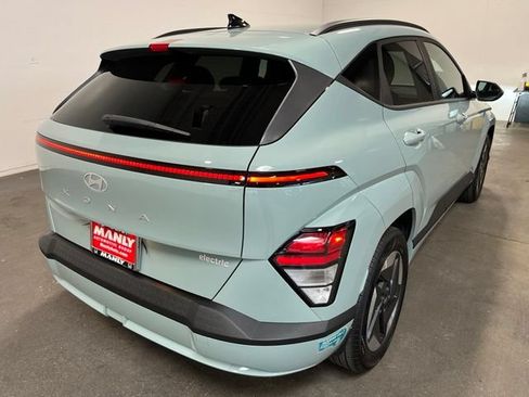 Used 2025 Hyundai Kona SEL FWD image 3
