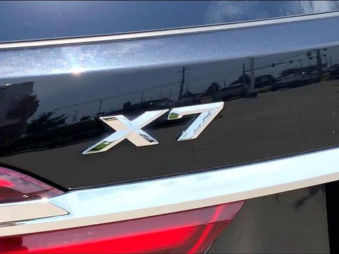Used 2020 BMW X7 xDrive40i w/ M Sport Package AWD/4WD image 29