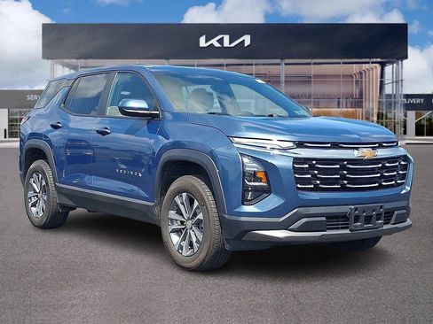 Used 2026 Chevrolet Equinox LT w/ Convenience Package II AWD/4WD image 1