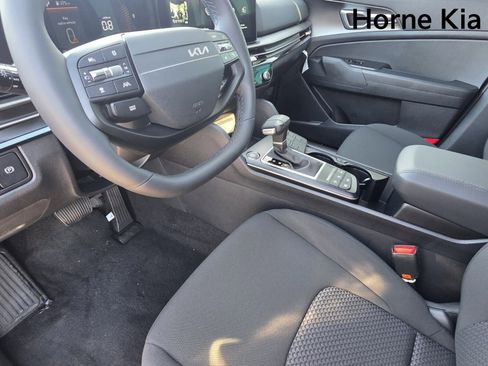 New 2026 Kia Sportage LX image 12