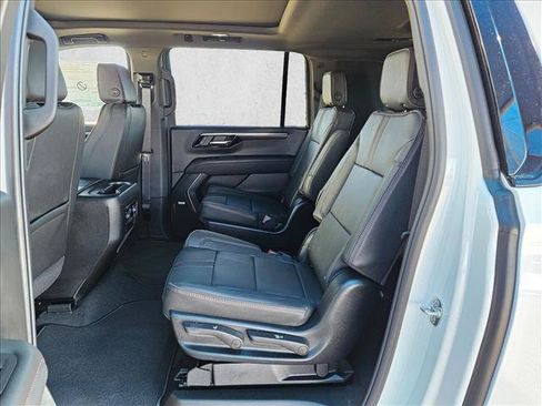 New 2026 Chevrolet Suburban RST w/ Comfort Package AWD/4WD image 17