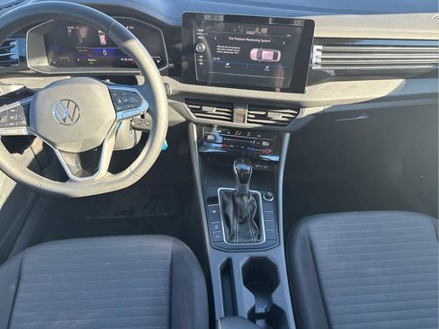 Certified 2025 Volkswagen Jetta S image 27