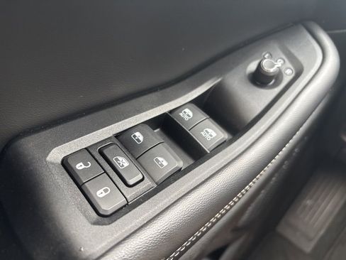 Used 2023 Jeep Grand Cherokee L Limited image 28