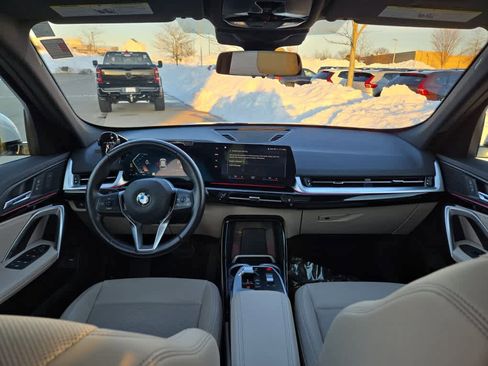 Used 2023 BMW X1 xDrive28i image 10