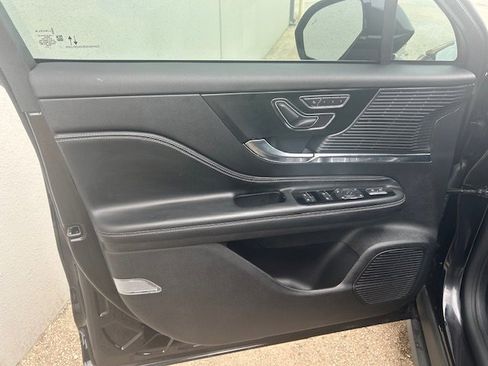 Used 2022 Lincoln Corsair AWD w/ Equipment Group 101A image 16