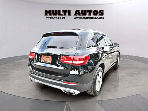 Used 2018 Mercedes-Benz GLC 300 4MATIC image 3