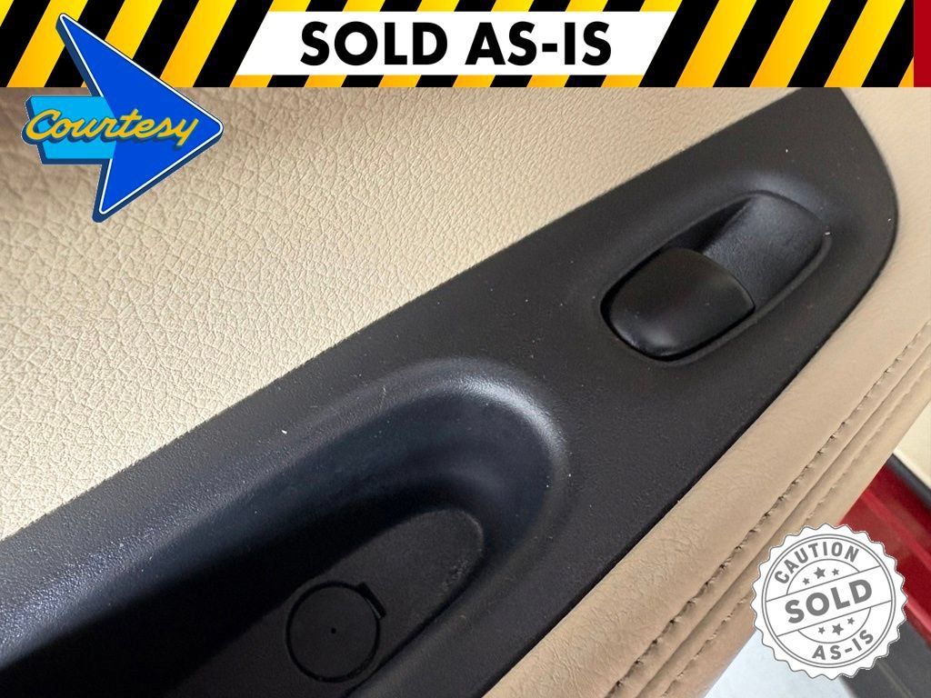 Used 2015 Nissan Rogue S FWD image 34