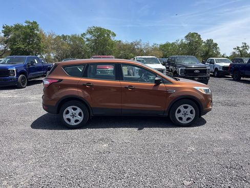 Used 2017 Ford Escape S image 6