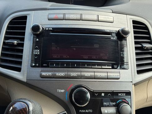 Used 2012 Toyota Venza LE FWD image 21