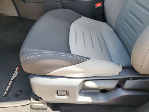 Used 2024 Toyota Tacoma TRD Sport RWD image 29