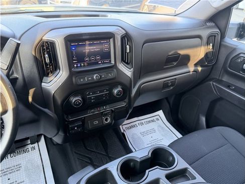 Used 2019 Chevrolet Silverado 1500 Custom w/ Custom Max Trailering Package AWD/4WD image 37