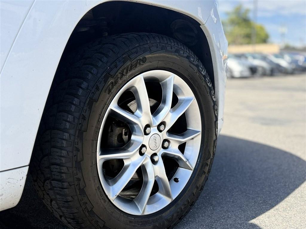 Used 2015 Jeep Grand Cherokee Summit w/ Platinum Series Group AWD/4WD image 46