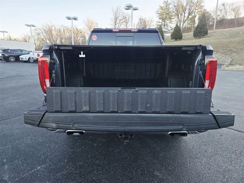 Used 2023 GMC Sierra 1500 SLT w/ SLT Premium Plus Package image 18
