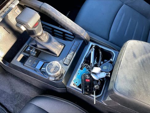 Certified 2024 Toyota Tacoma TRD Off-Road image 15