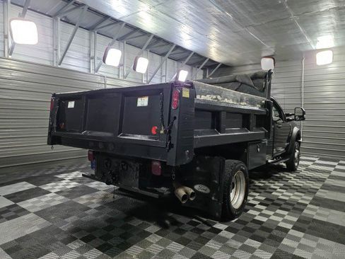 Used 2018 Ford F550 4x4 Regular Cab Super Duty image 5