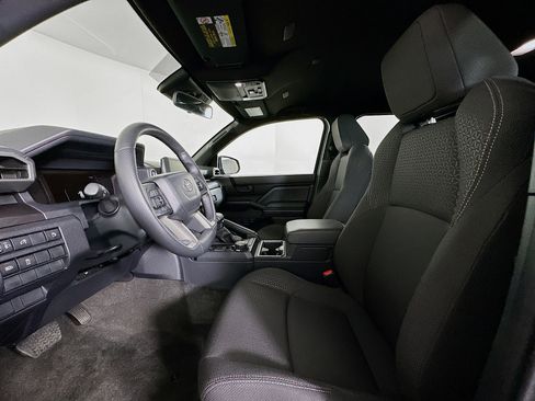 Used 2025 Toyota 4Runner SR5 image 13