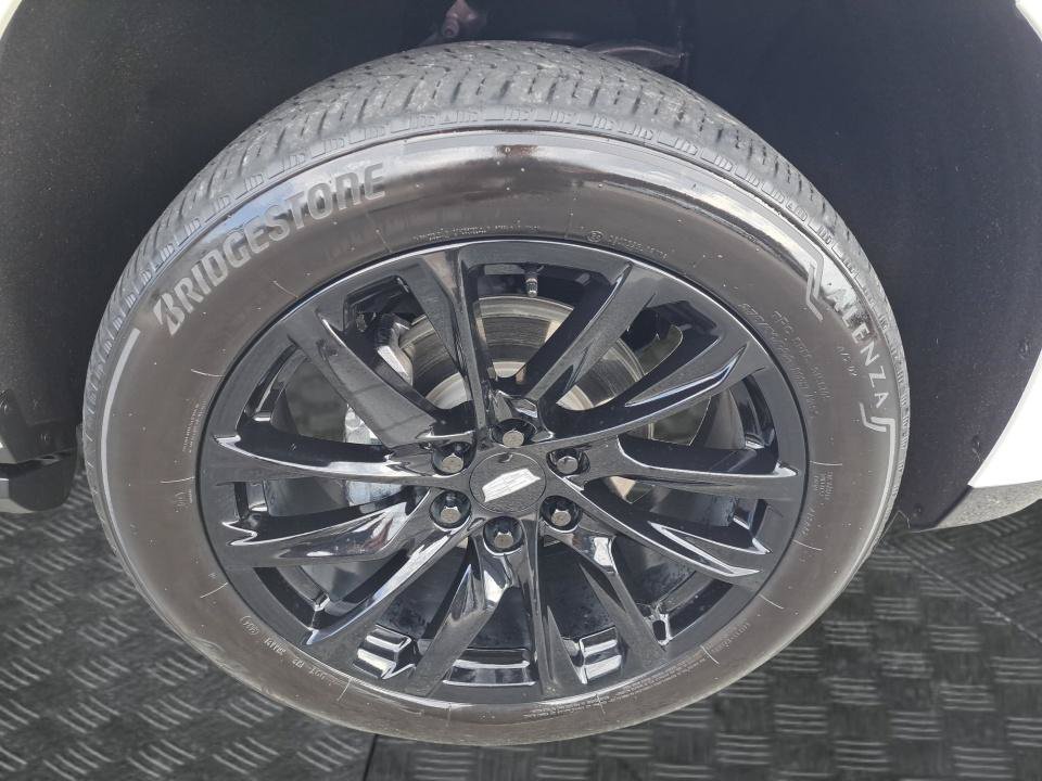 Used 2025 Cadillac Escalade ESV Sport Platinum AWD/4WD image 17