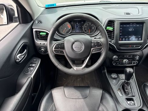 Used 2022 Jeep Cherokee Latitude Lux w/ Mopar Interior Package AWD/4WD image 17