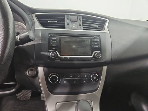Used 2015 Nissan Sentra SV FWD image 19