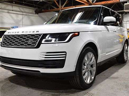 Used 2018 Land Rover Range Rover Supercharged image 5