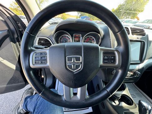 Used 2019 Dodge Journey Crossroad w/ Navigation Group image 13