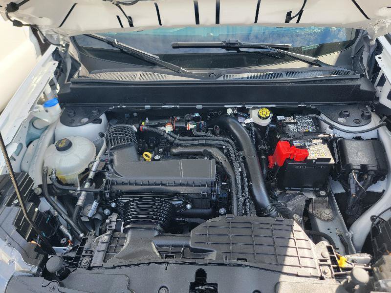 Used 2025 Ford Maverick XLT w/ Equipment Group 302A AWD/4WD image 18