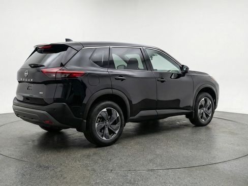 Used 2025 Nissan Rogue SV FWD image 9