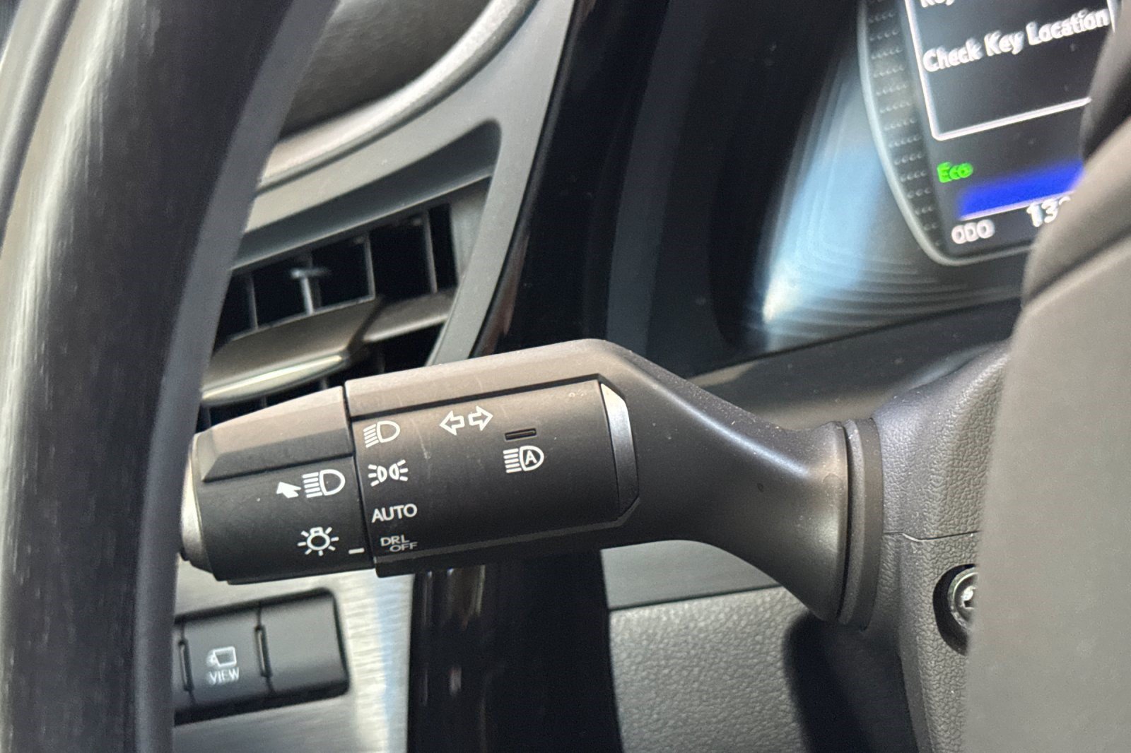 Used 2024 Lexus ES 350 w/ Accessory Package (Z2) FWD image 32