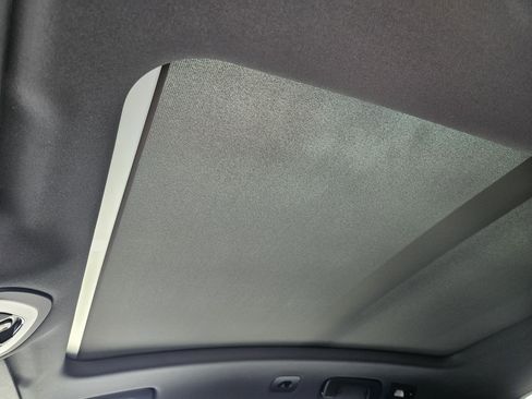 Certified 2026 Porsche Macan image 29