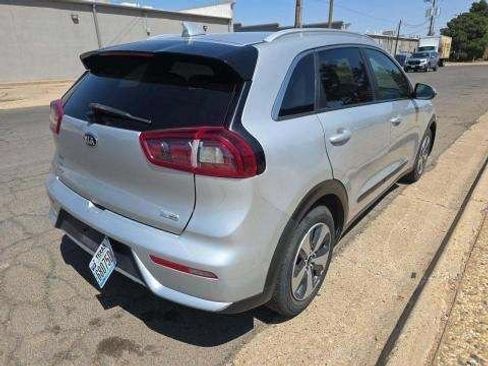 Used 2019 Kia Niro LX FWD image 3