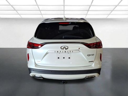 Used 2020 INFINITI QX50 Essential w/ Edition 30 Package AWD/4WD image 3