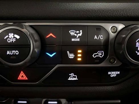 Used 2024 Jeep Wrangler Unlimited image 57