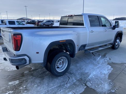 Used 2023 GMC Sierra 3500 Denali w/ Technology Package image 4