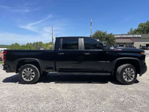 Used 2025 Chevrolet Silverado 2500 Custom w/ Custom Value Package AWD/4WD image 17