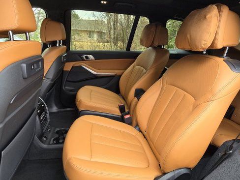 Certified 2022 BMW X7 xDrive40i w/ M Sport Package image 19