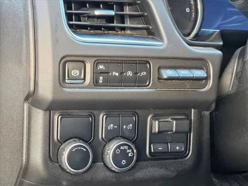 Used 2021 Chevrolet Tahoe Premier w/ Premium Package RWD image 24