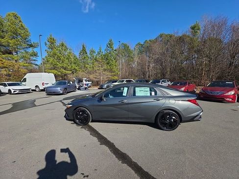 New 2026 Hyundai Elantra SEL Sport Premium w/ Cargo Package FWD image 17