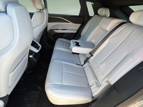 Used 2025 Cadillac Lyriq Sport image 20