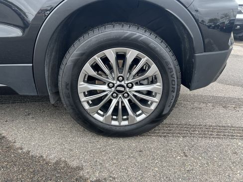 Used 2024 Cadillac XT4 Premium Luxury image 20