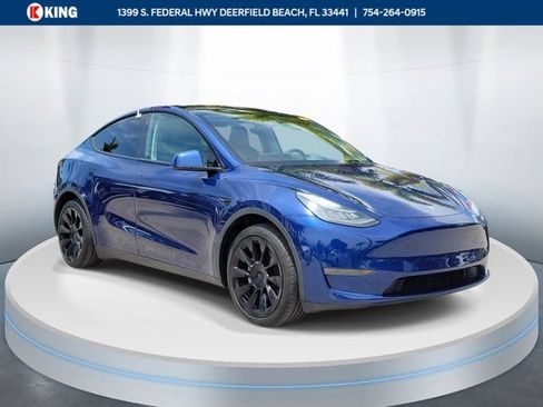 Used 2021 Tesla Model Y Long Range AWD/4WD image 1