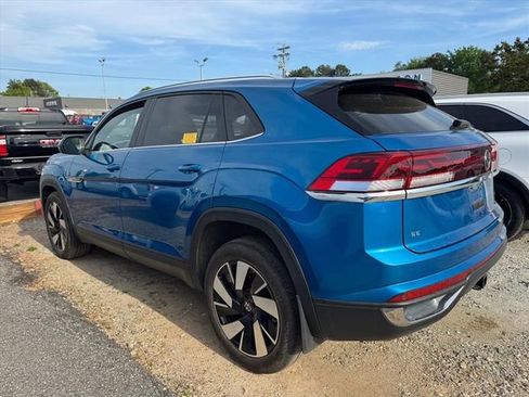 Used 2024 Volkswagen Atlas Cross Sport SE image 9