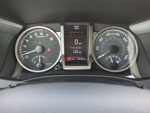 Used 2022 Toyota Tacoma SR5 w/ Technology Package image 20