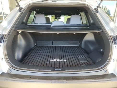 Used 2024 Toyota Corolla Cross AWD Hybrid w/ Moonroof Package image 19
