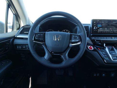 New 2026 Honda Odyssey Touring image 23