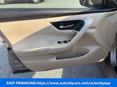 Used 2013 Nissan Altima 2.5 S FWD image 5