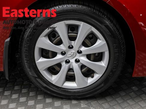 Used 2023 Toyota Corolla LE image 29