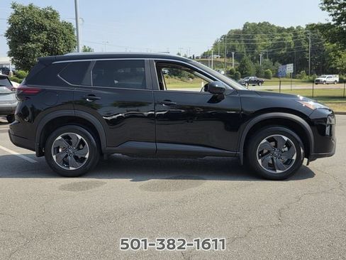 Certified 2025 Nissan Rogue SV w/ SV Premium Package FWD image 6