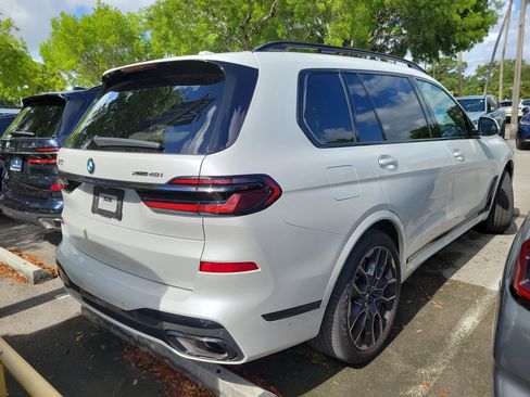 Certified 2024 BMW X7 xDrive40i w/ M Sport Package AWD/4WD image 6
