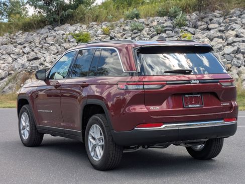 New 2025 Jeep Grand Cherokee Laredo X w/ Luxury Tech Group I image 7